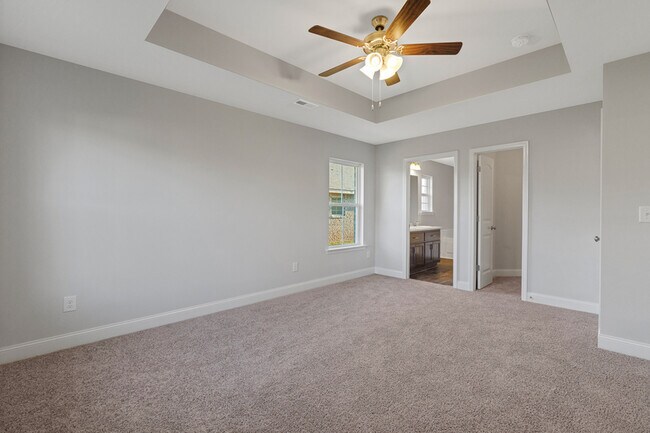Building Photo - 105 Sorrelweed Dr