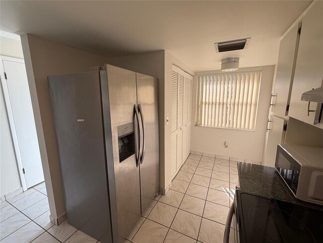 Building Photo - 3231 Teeside Dr