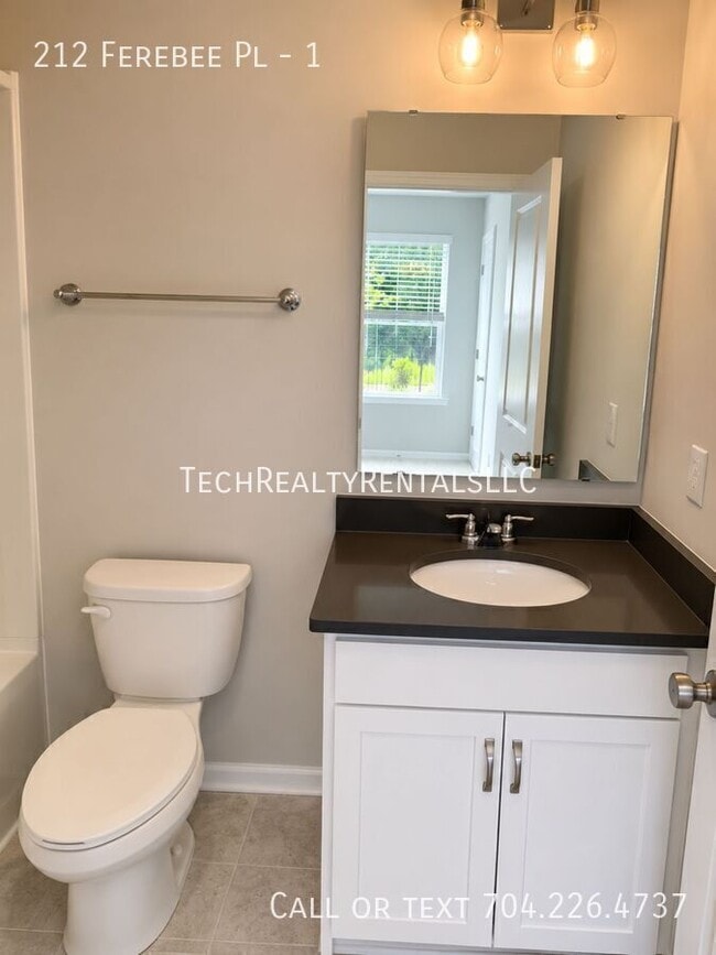 Building Photo - 212 Ferebee Pl