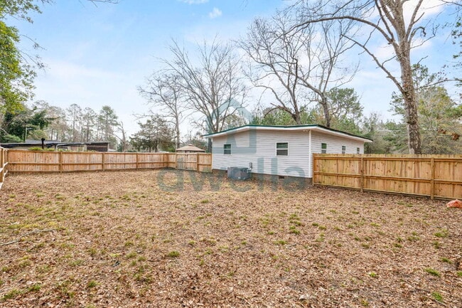 Building Photo - Fully Renovated 3-Bedroom Home on Curtis Drive with Fenced back yard- Beautifully Tranquil Sumter...