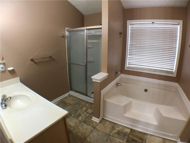 Building Photo - 3337 Baymount Way