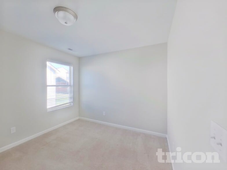 Building Photo - 1041 Lonergan Cir