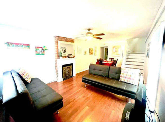 Primary Photo - 1245 Kerlerec St