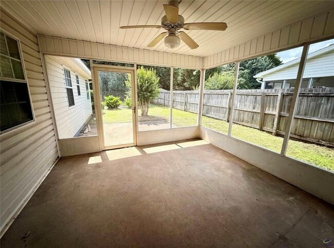 Building Photo - 448 Falkirk Dr