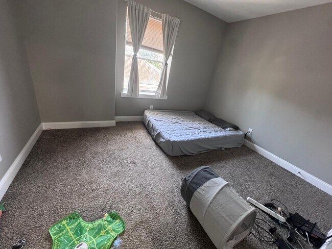 Building Photo - 453 S Main Ave