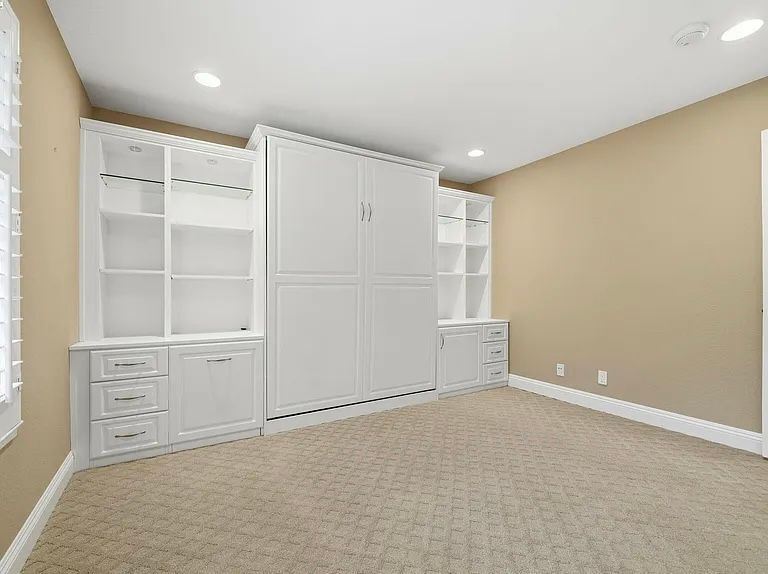 Building Photo - 66 Oakridge Ct