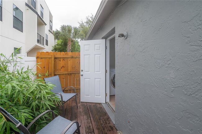 Building Photo - 6908 S MacDill Ave