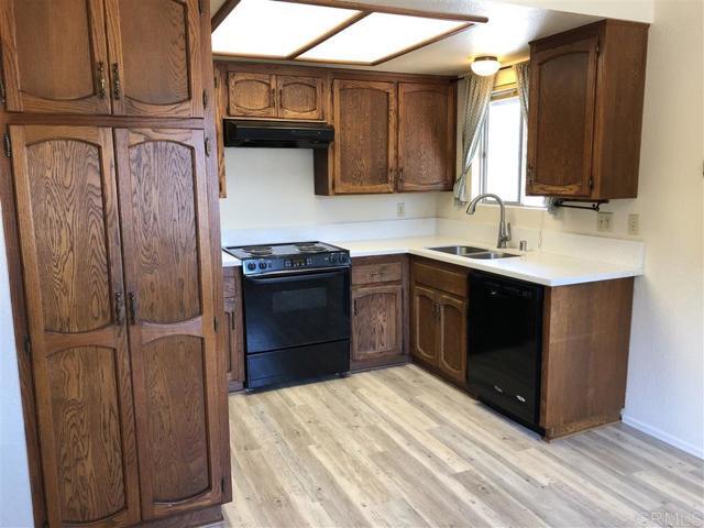 Building Photo - 1341 S Juniper St