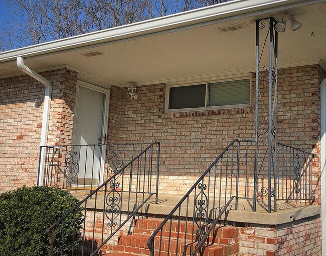 Exterior - 3413 Lisa Dr