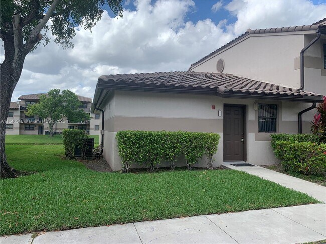 Building Photo - 9919 Nob Hill Ct