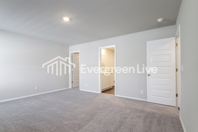 Building Photo - 2107 S Lakin Ln