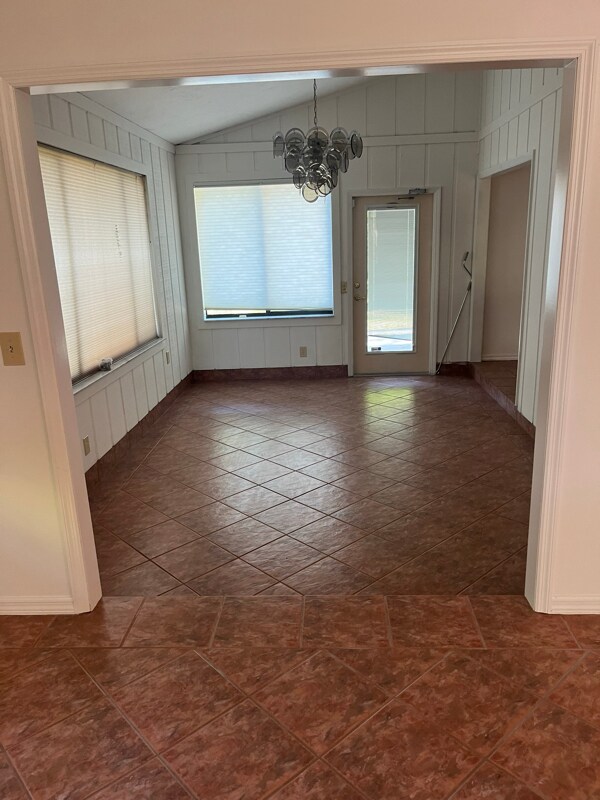 Building Photo - 17026 Southside Ct