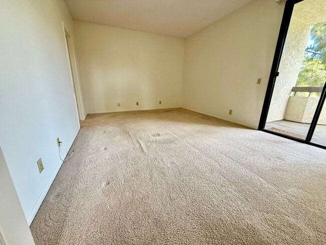 Building Photo - 5875 Friars Rd