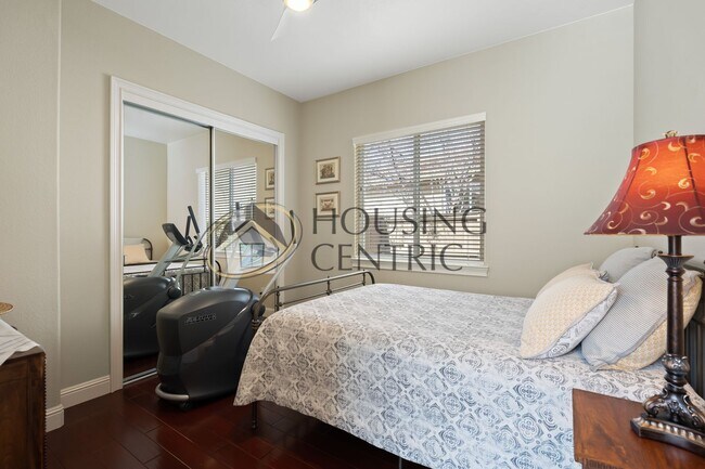 Building Photo - Executive Single Story Rental in Gated Serrano Community!