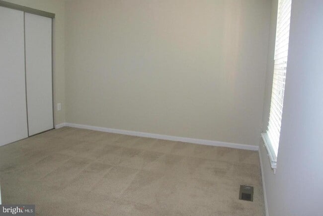 Building Photo - 17407 Gallagher Way