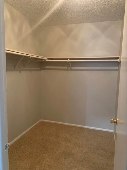Walk-In closet - 5201 ATLANTIC Blvd