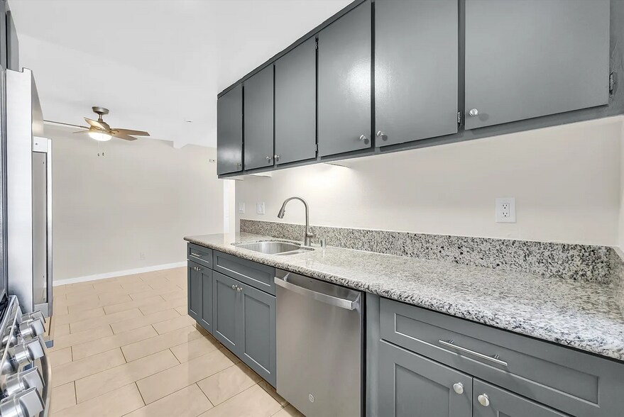 Building Photo - 1250 S Brookhurst St