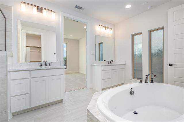 Building Photo - 2916 Watterloo Ln