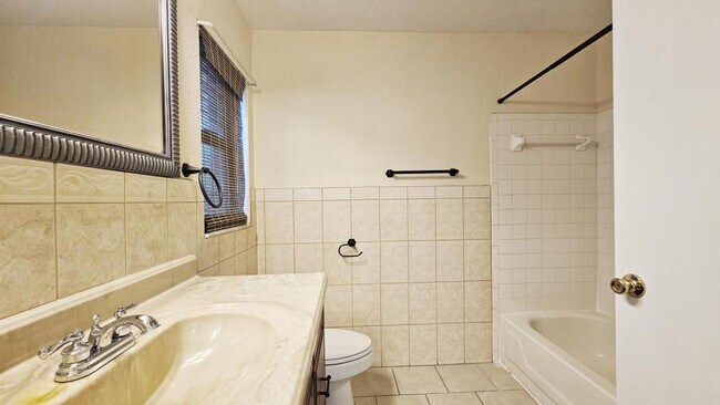 Building Photo - 7813 Sugar Bend Dr