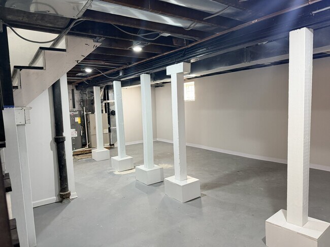 Building Photo - 7809 S Peoria St