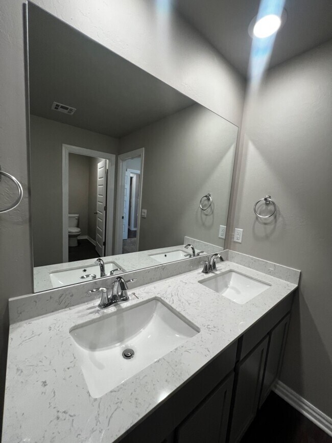 Building Photo - 2765 Alice Wy