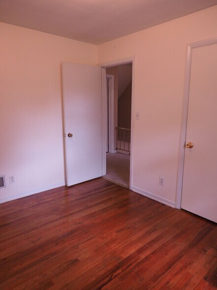 Building Photo - 4019 Rilling Ave