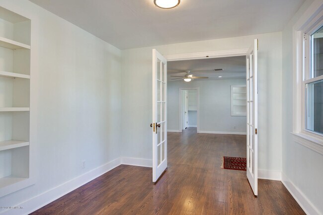 Building Photo - 150 2nd St
