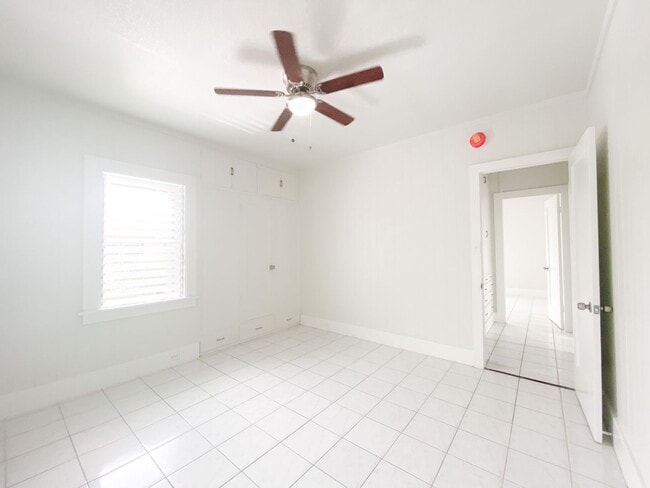 Building Photo - Charming Cottage in McCully - 2 bedroom / ...