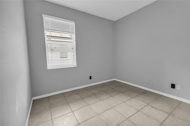 Building Photo - 721 Stonecrest Dr