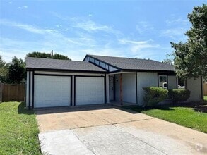 Building Photo - 2517 Clearwood Dr