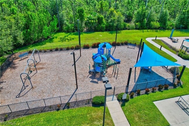 Building Photo - 11230 Suffield St