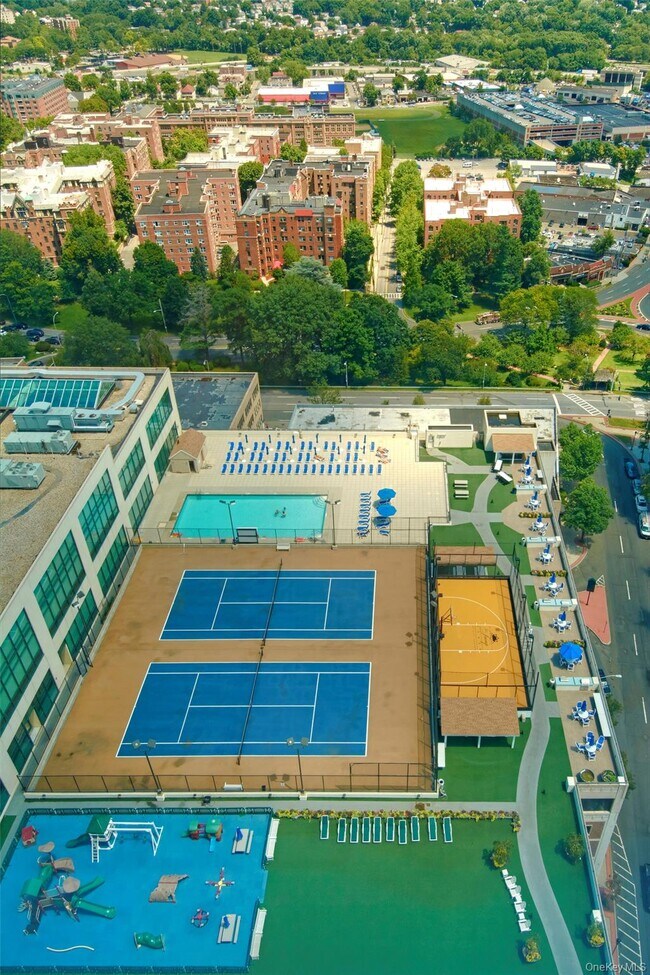 Building Photo - 10 City Pl