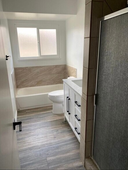 Building Photo - 2729 W Yale Ave