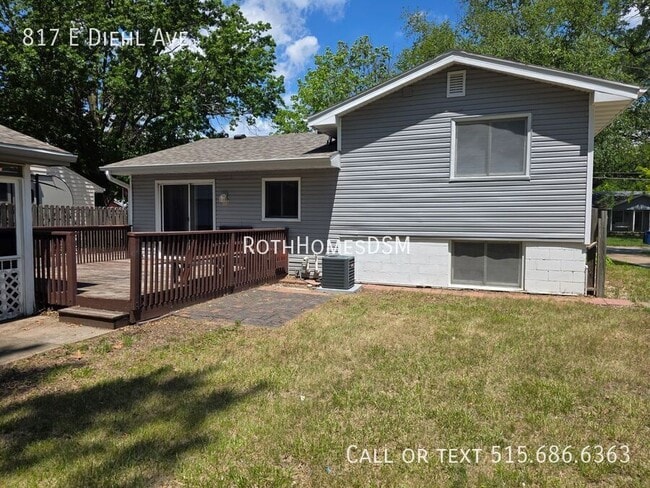 Building Photo - 817 E Diehl Ave