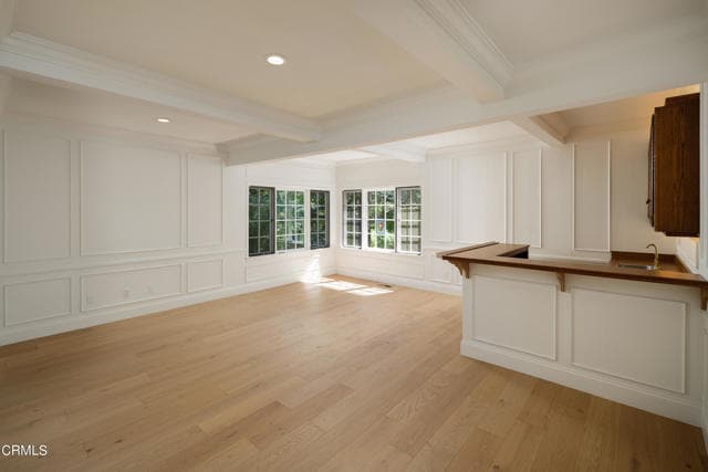 Building Photo - 832 Highland Dr