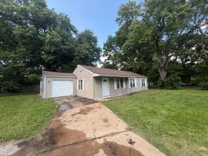 Building Photo - Move in Ready