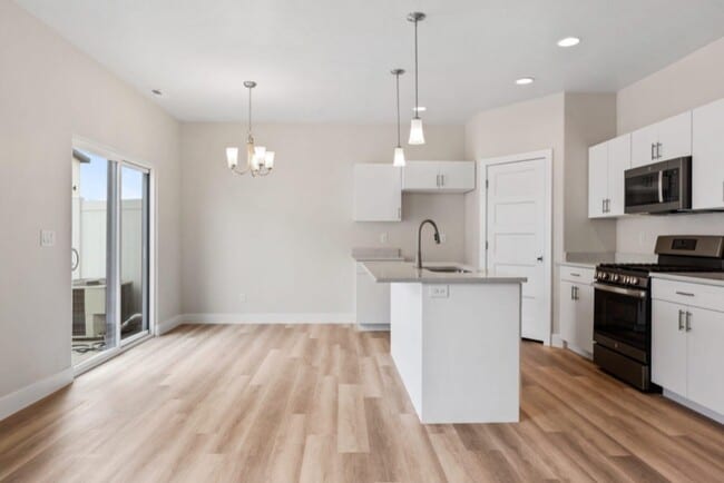 Building Photo - 4092 S 545 E