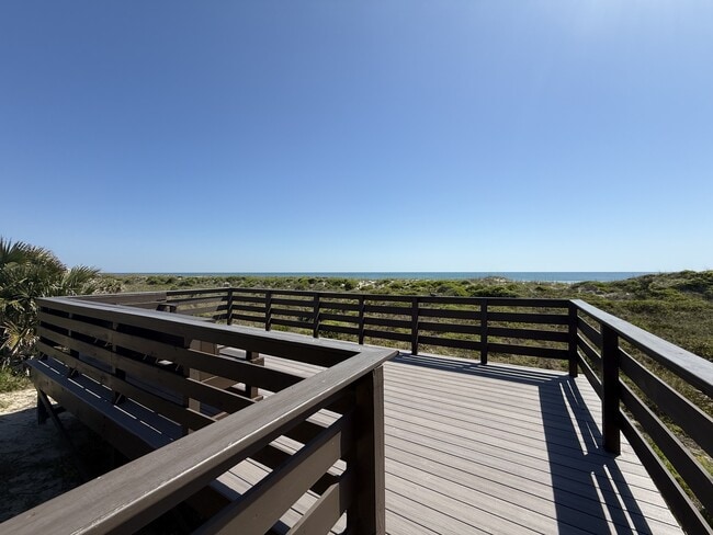 Building Photo - 5650-5A1A A1A S