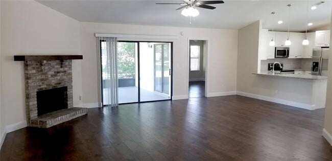 Building Photo - 568 Carrigan Ave