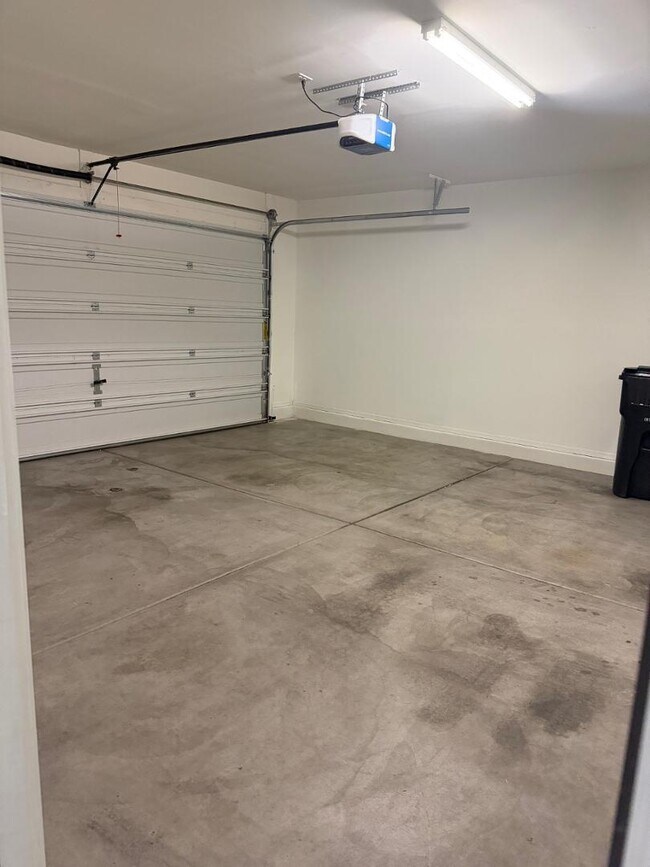 Building Photo - 1132 S Amulet