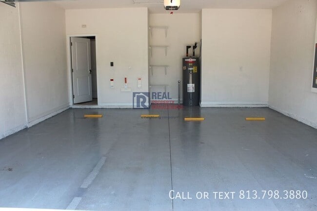 Building Photo - 33163 Sand Creek Dr