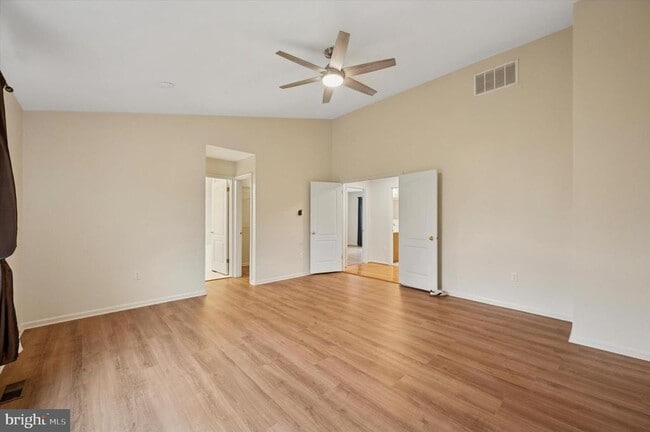 Building Photo - 5201 Plantation Ct