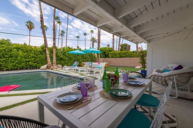Building Photo - Stunning Desert Contemporary Home in Sunrise Park (Monthly Only - No Long Term)