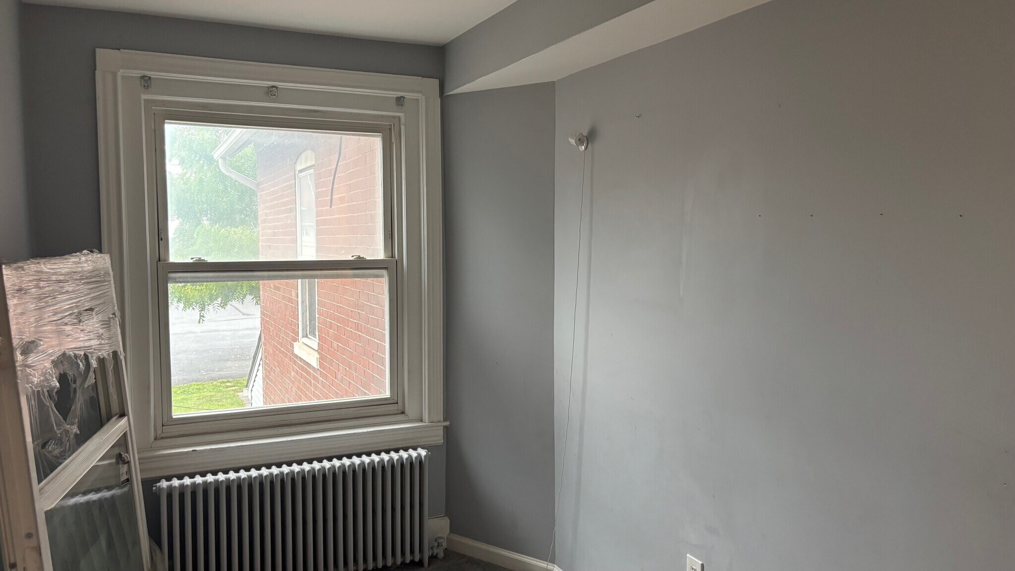 Building Photo - 44 S Spruce St