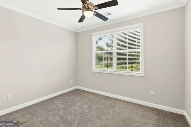 Building Photo - 520 Cresentry Brook