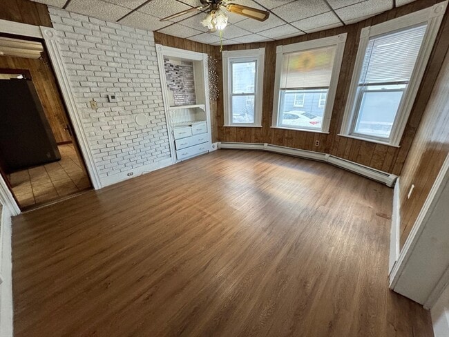 Building Photo - 44 Montgomery St