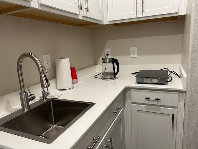 Building Photo - 5208 Cardinal Ct