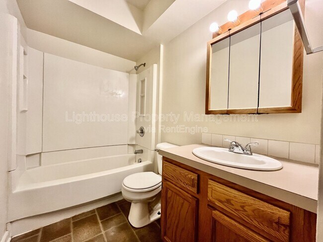 Building Photo - 971 McCarty St NW