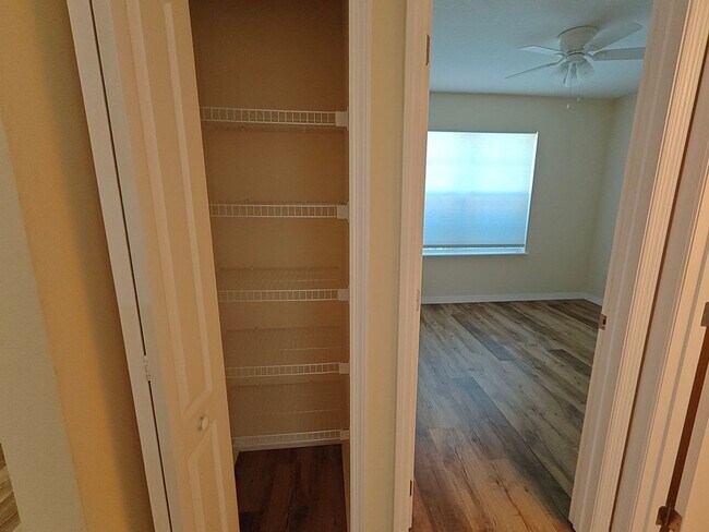 Building Photo - Charming & Modern 3-Bedroom Home with Bright Open Layout!