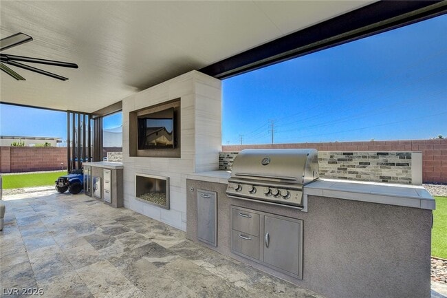 Building Photo - 8477 Wolf Mountain Ct